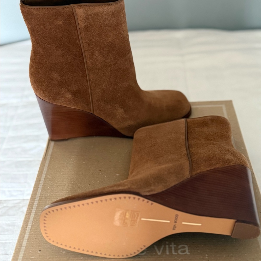 Dolce Vita NIB Brown Suede Wedge Ankle Boots